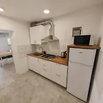 Pronavtik דירה פיראן