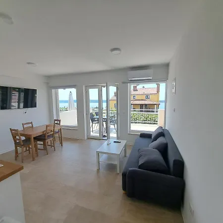 Pronavtik Apartamento *
