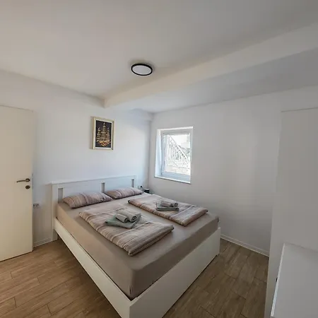 Apartman Pronavtik *